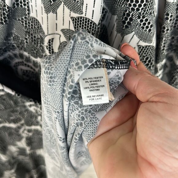 Cato Black and White 3/4 Sleeve Blouse Size 22/24W - Picture 4 of 5